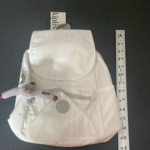 NWT Kipling Lightweight Backpack in Vivid White
